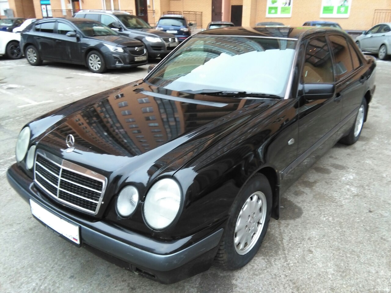 Mercedes w210 1996. Mercedes e200 1996. Мерседес е200 1996. Mercedes Benz e200 1996. Мерседес Бенц e200 1996.