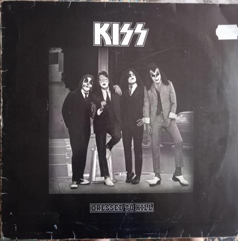 Kiss-2.jpg