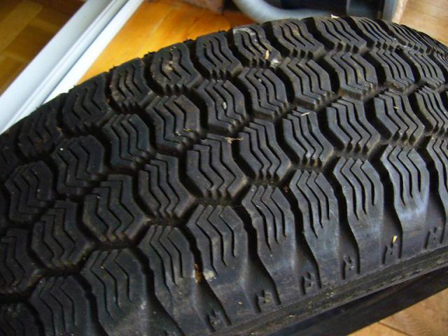 Всесезонка на 15. Goodyear 600 195/65 r15. Гудиер всесезонка р13. Велопокрышка Goodyear. Р13 шины бу Goodyear зима Матиз.