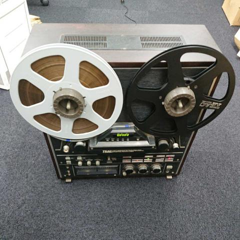 TEAC-2000R.jpg