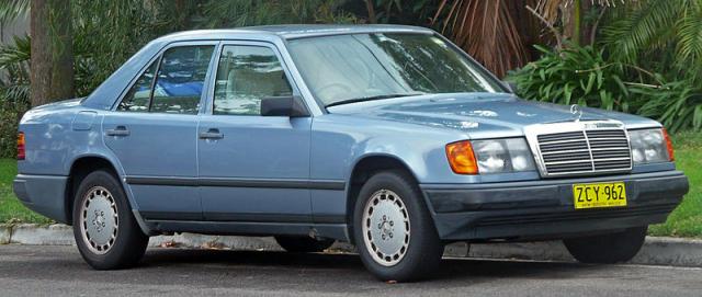 800px_1986_1989_Mercedes_Benz_300_E__W124__sedan_01.jpg