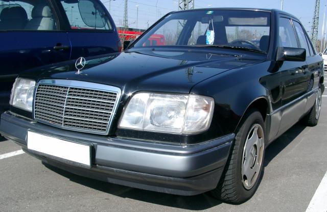 Mercedes_Benz_W124.jpg
