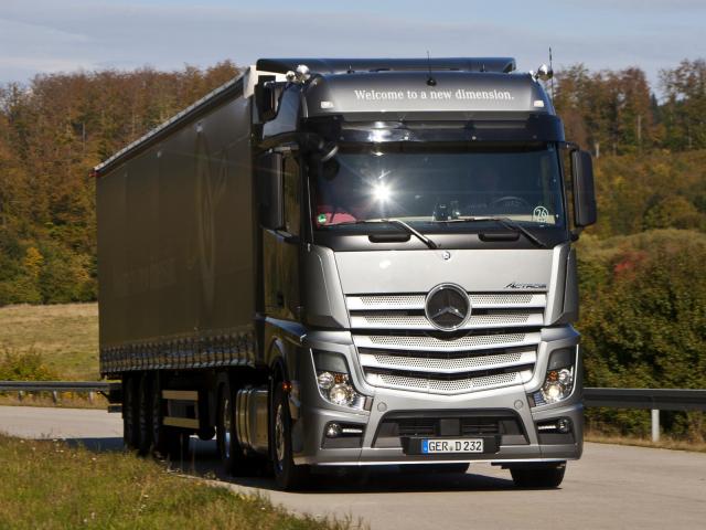 autowp.ru_mercedes_benz_actros_1845_3.jpg