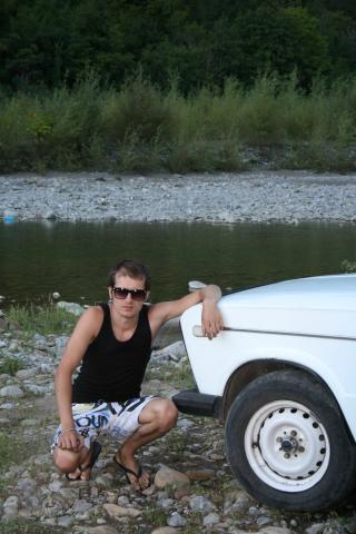 tgh3_yuzeNw.jpg