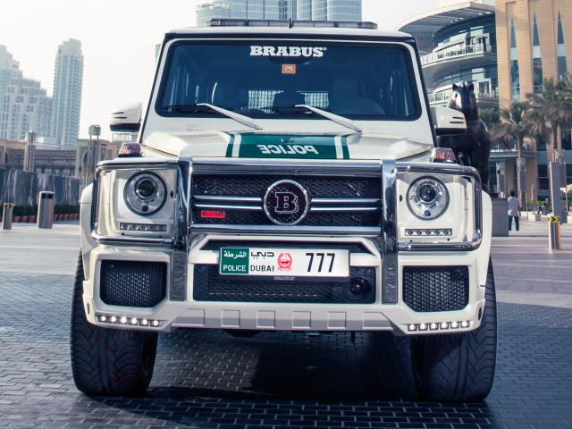 brabus_700_widestar_police_6.jpg