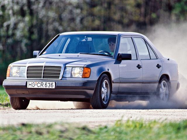 oettinger_mercedes_benz_300_e_1.jpeg