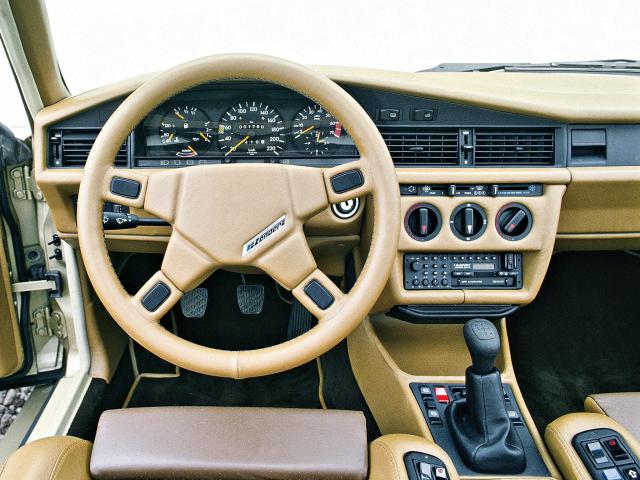 zender_mercedes_benz_190_e_2.jpeg