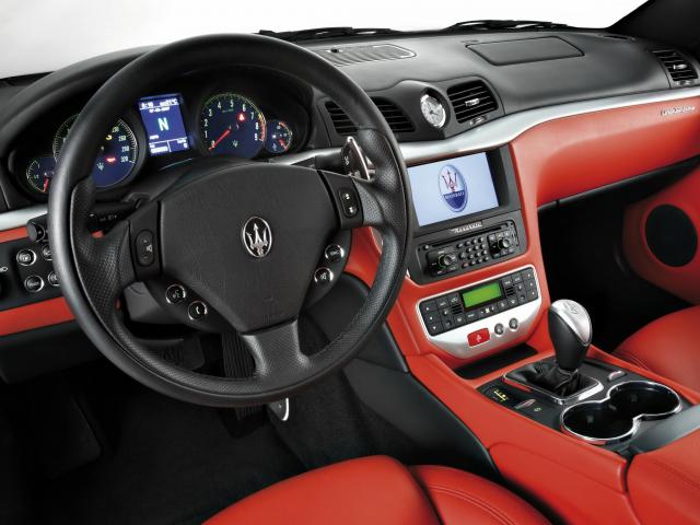maserati_granturismo_19.jpg