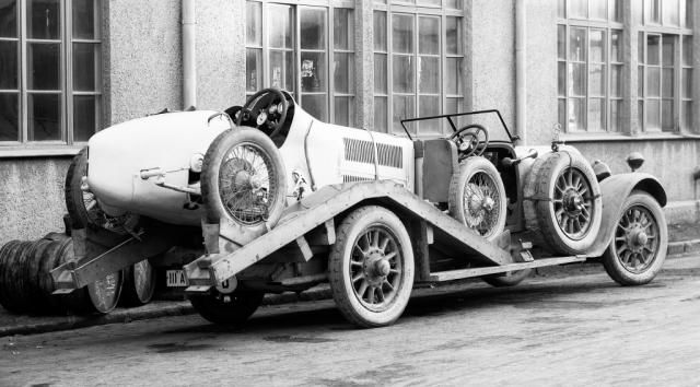 mercedes_benz_renntransporter.jpeg