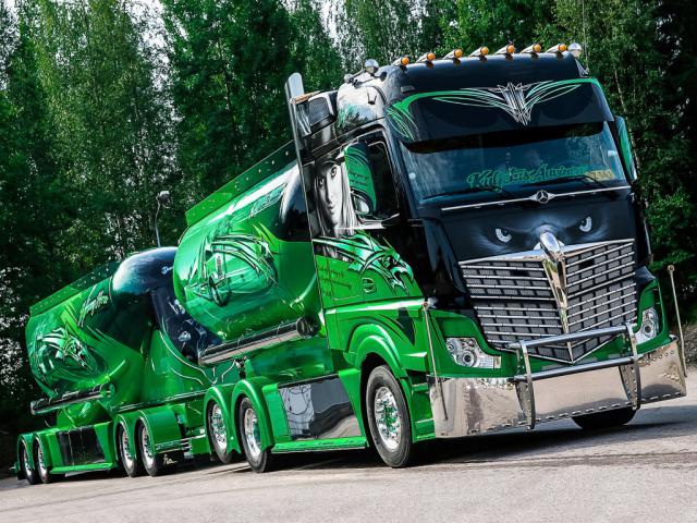 mercedes_benz_actros.jpeg