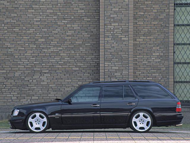 18 Wald Duchatelet II Mercedes S124_2.jpg