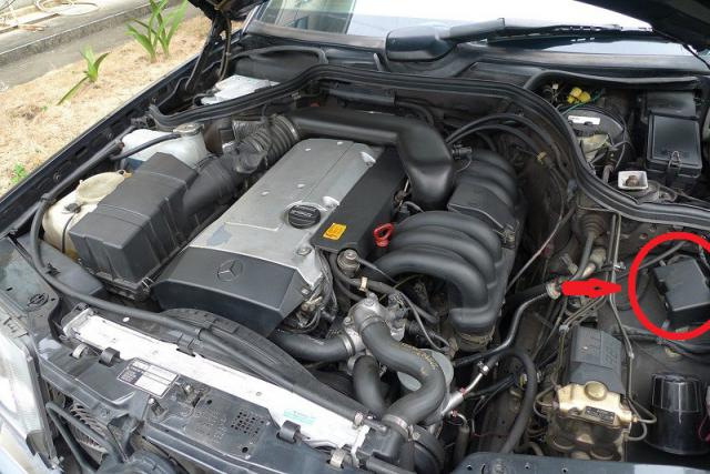 b8ff40810e4e2296-mercedes-benz-e-280-automatic-w-124-1993-pictures.jpg