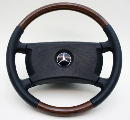 W201lenkrad.jpg