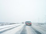Российских водителей обяжут ездить зимой на зимних шинах