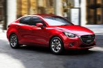 Четырехдверная Mazda 2 готовится к премьере