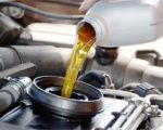 Замена моторного масла в автомобиле